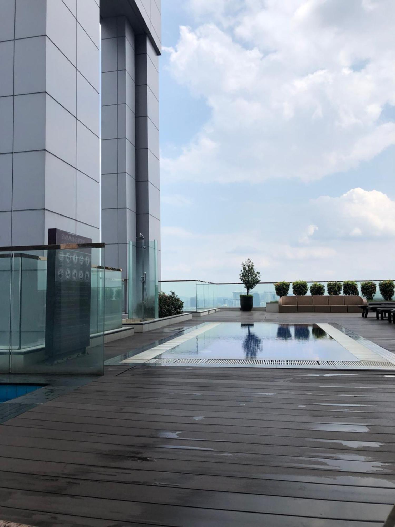 קואלה לומפור Amazing Pool By Platinum Suites Klcc מראה חיצוני תמונה